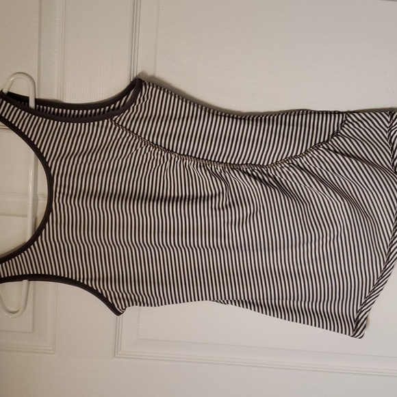 LOLE upf 50 striped tan tank with pocket size XL  new never worn - Picture 2 of 10